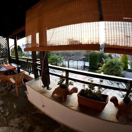 Near Paradise * Koropi